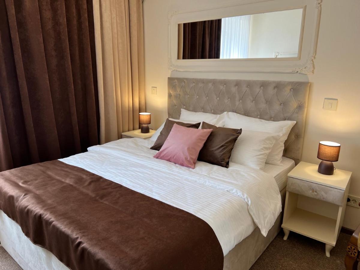 International Inn Парачин Екстериор снимка
